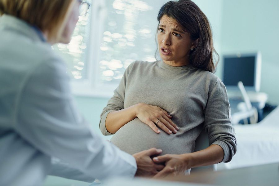 آیا تزریق ژل لب در بارداری بی خطره