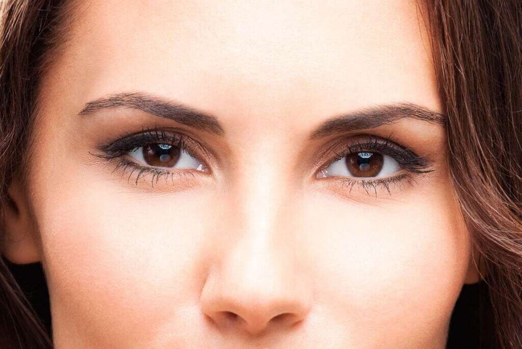 لیفت ابروی شیمیایی